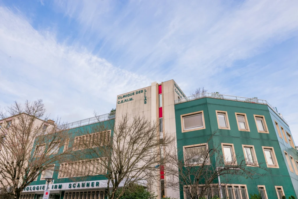 Façade de la clinique du Dr Pierre Sautet, chirurgien orthopédiste en Seine-Saint-Denis